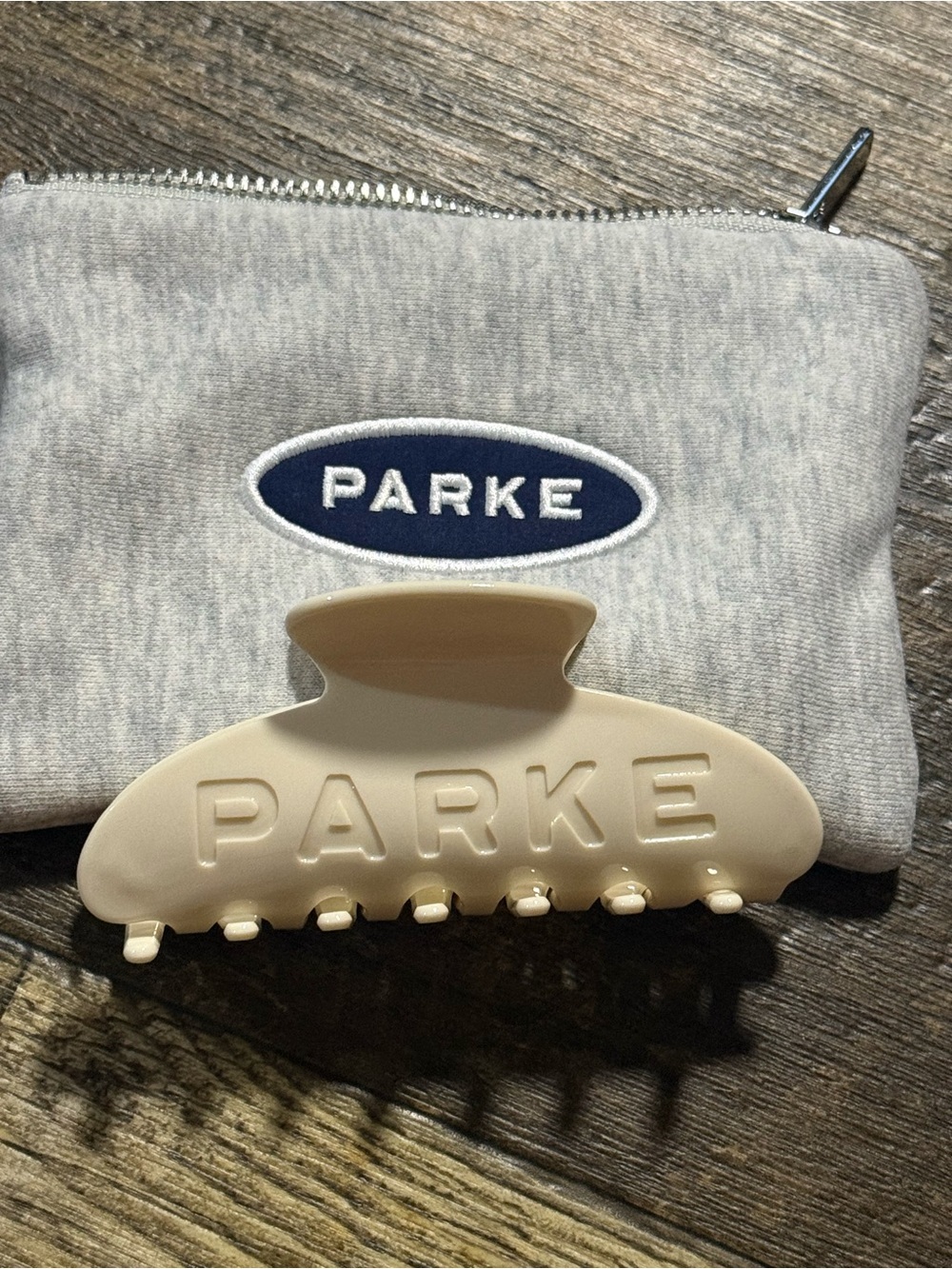 Parke Cream Kids Hair Claw Clip with Parke Pouch